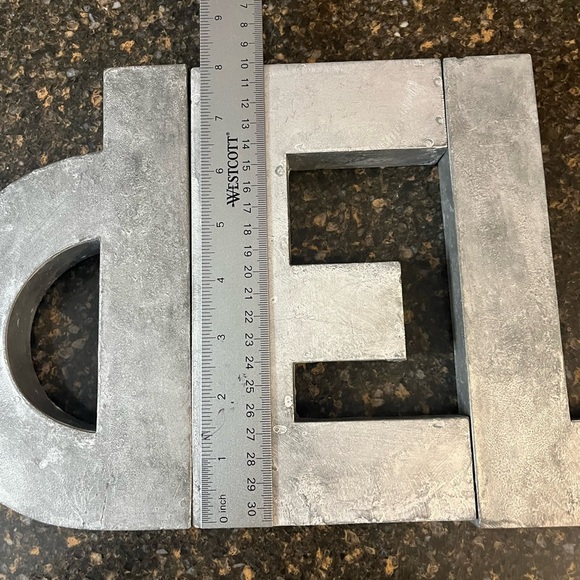 P Anthropologie Metal Zinc Industrial Letter “P” 8" x4.5"x1" mid-century - Picture 5 of 9